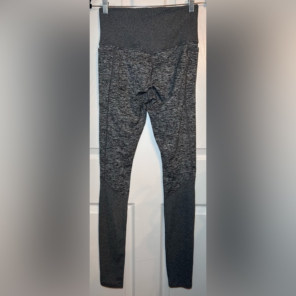 ATHLETA Exhale Heel Tight- Heathered Grey/ Size Small - Picture 3 of 8